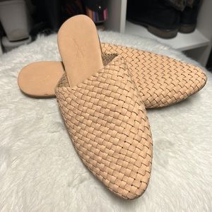 ⚜️ Women's Elora Mule Flats - Universal
Thread Blush 6.5